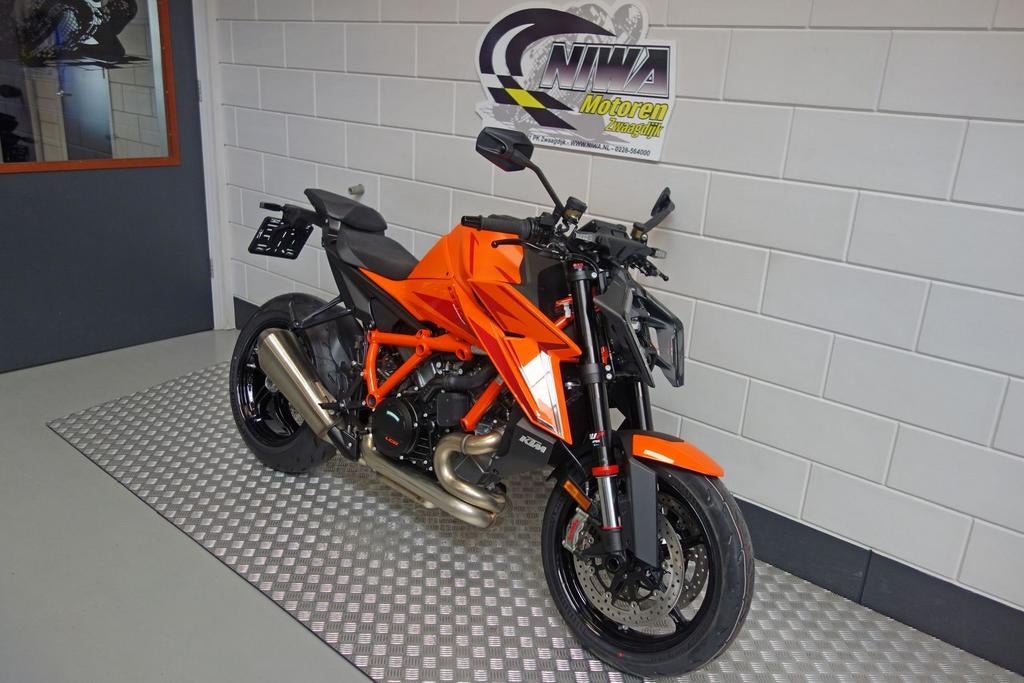 KTM 1390 SUPER DUKE R EVO, 2 cilinders, KTM, Motorrijbewijs A, Bedrijf