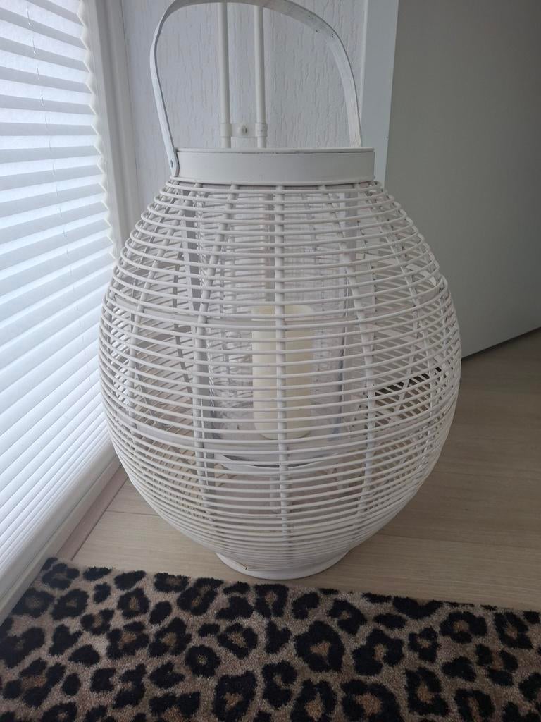 Wit riet windlicht/lantaarn met glas - groot!, Ophalen, Zo goed als nieuw