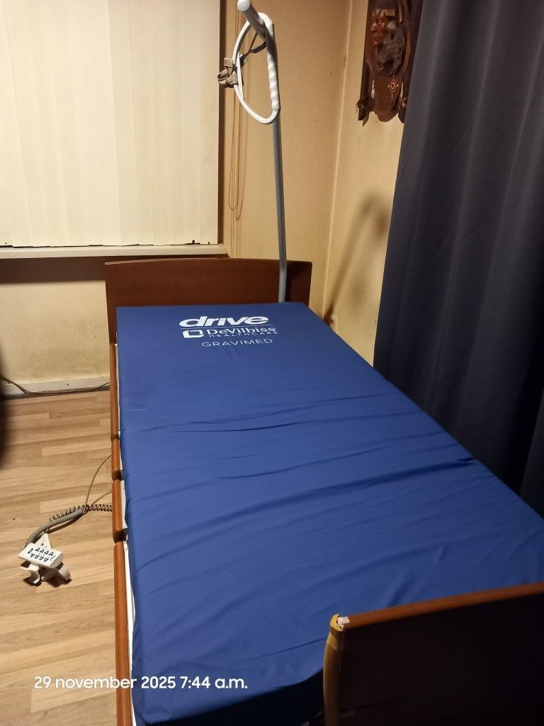 Elektrisch hoog-laag bed, Huis en Inrichting, Slaapkamer | Bedden, Ophalen, Eenpersoons, Overige maten, Overige maten