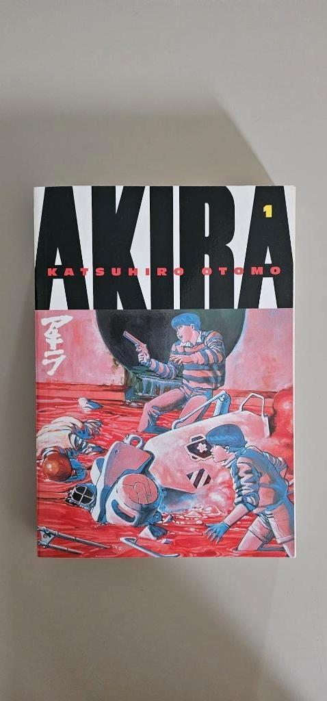 Akira, Vol. 1 Paperback – December 26, 2000, Eén stripboek, Ophalen of Verzenden, Zo goed als nieuw, Katsuhiro Otomo