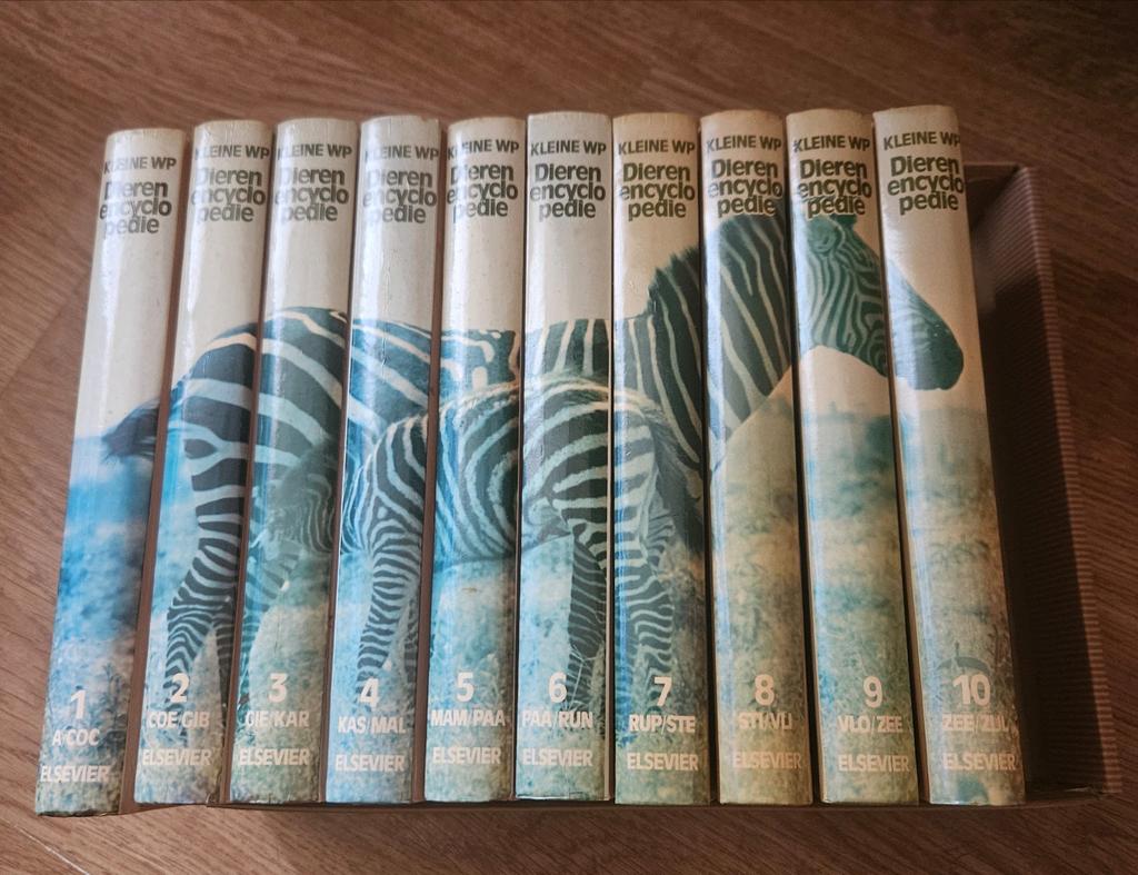 Kleine WP Dierenencyclopedie Complete Serie, Boeken, Encyclopedieën, Zo goed als nieuw, Complete serie, Dieren, Ophalen
