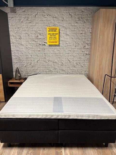 Boxspring met Caresse topper 140x200 OUTLET!!!, Huis en Inrichting, Ophalen, Zwart, Tweepersoons, 140 cm