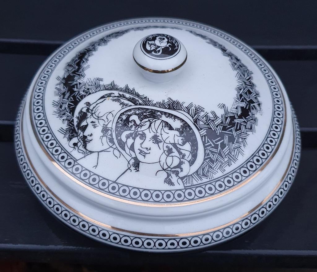 Dekseldoos Hollohaza Hungary art nouveau deco, Antiek en Kunst, Verzenden