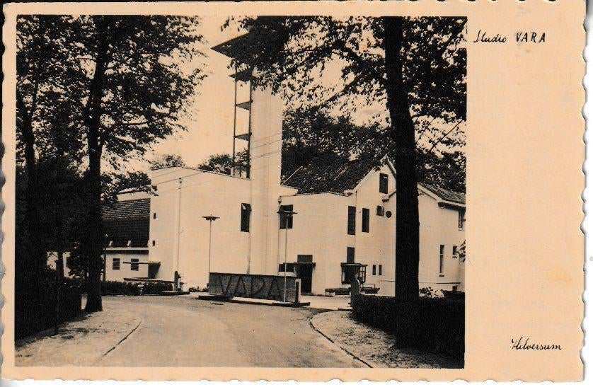 HILVERSUM - STUDIO V.A.R.A., Ophalen of Verzenden, 1920 tot 1940, Gelopen, Noord-Holland