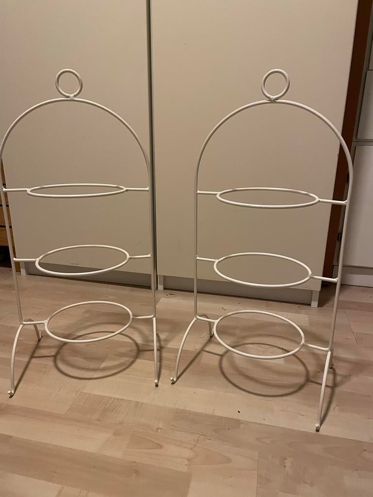 Twee etagères voor grote borden, per set te koop, Ophalen of Verzenden, Zo goed als nieuw