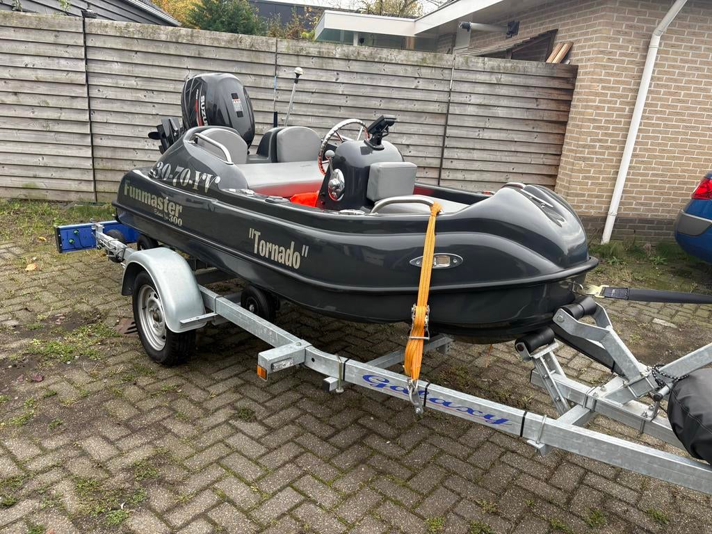 Funmaster 300 speedboot met 30 pk motor + trailer, Ophalen of Verzenden, Zo goed als nieuw
