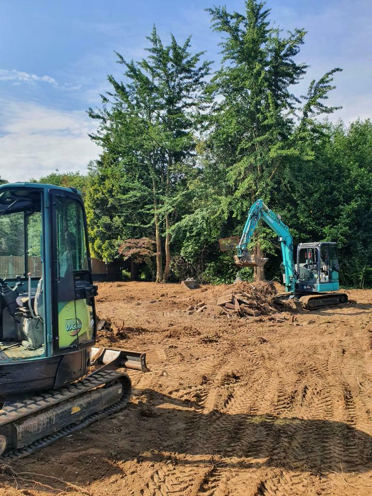 M.T.Grondwerken , sloopwerk,  bestrating, minigraver verhuur, Garantie, Tuin- of Vijveraanleg