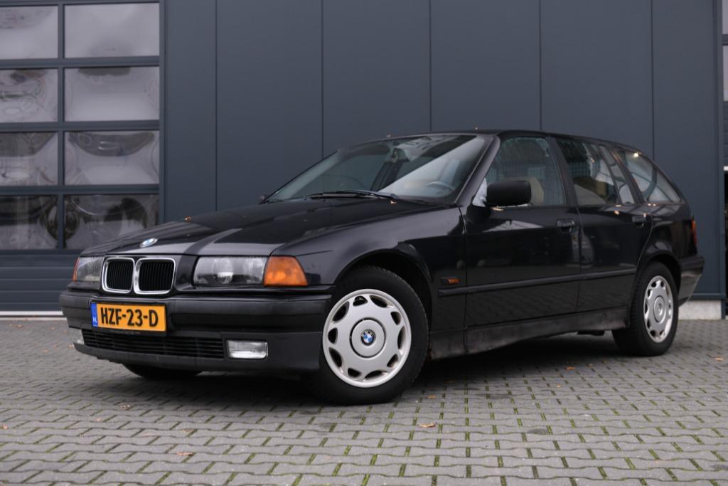 BMW 3-serie Touring 320i E36 1996 Zwart, Auto's, Achterwielaandrijving, Zwart, Leder, Particulier
