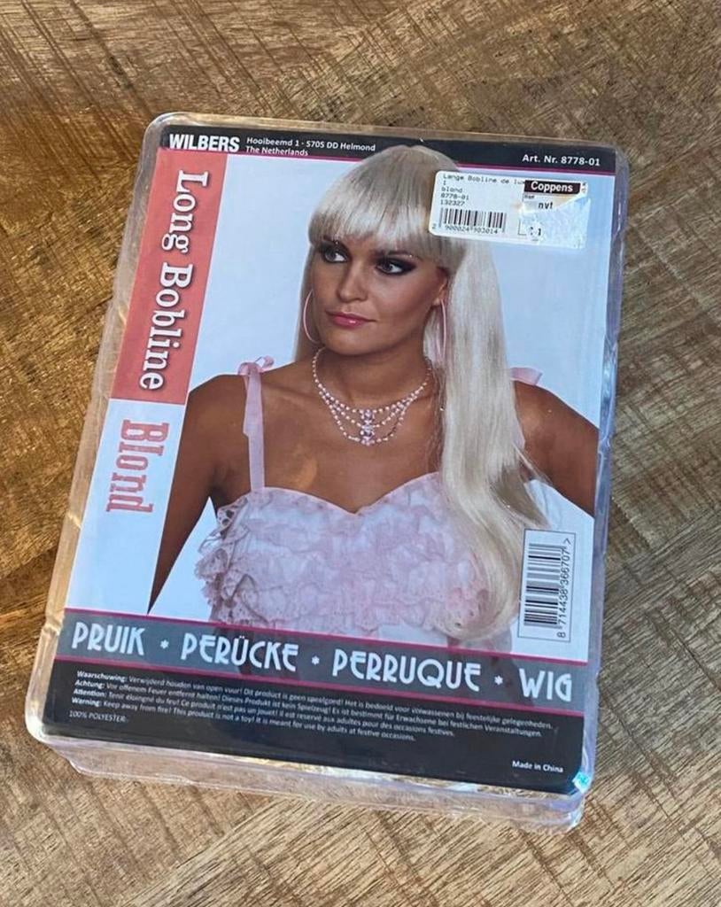 Pruik long Bobline blond NIEUW, Ophalen of Verzenden, Nieuw, Carnaval
