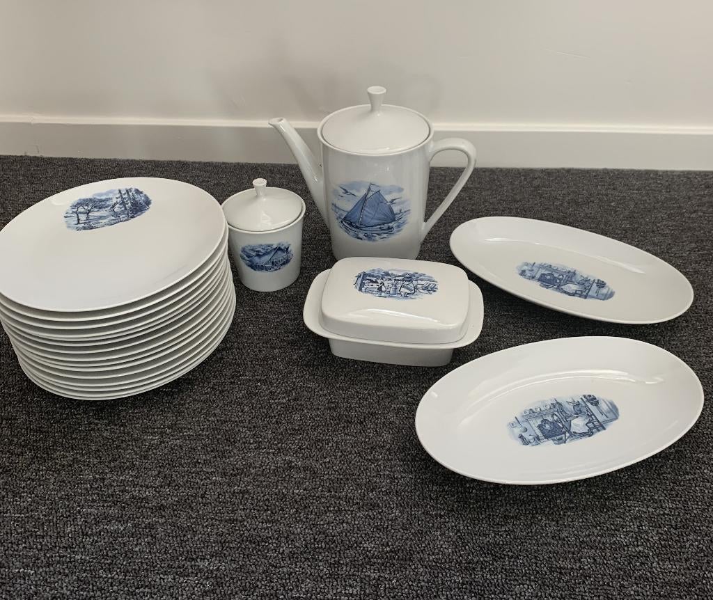borden, botervloot, theepot schaaltjes, streekservies, Remia, Ophalen of Verzenden, Zo goed als nieuw, Bord(en), Overige stijlen