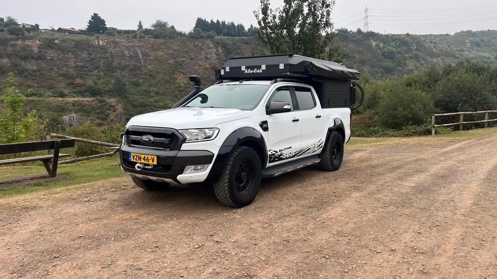 Ford Ranger Wildtrak met Alucab canopy camper nieuwe APK, Auto's, Automaat, 2216 kg, Euro 6, Wit