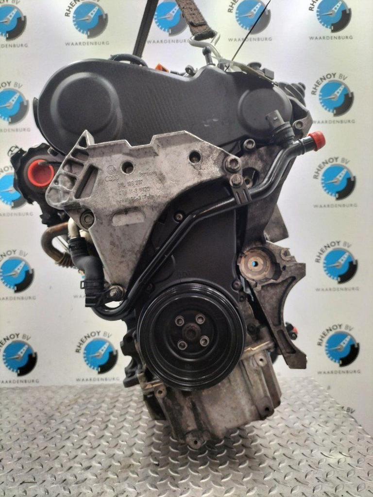 VOLKSWAGEN GOLF MOTOR 2011, Ophalen of Verzenden, Gebruikt, Stiba lid