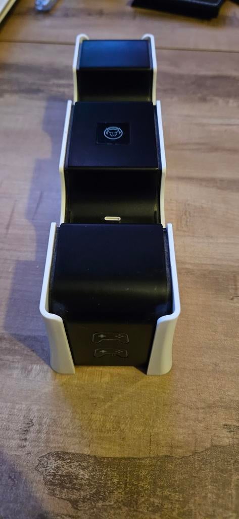 PS5 Controller Oplaadstation - Laad je controllers snel op!, Ophalen of Verzenden, Nieuw, Voeding, Oplader of Kabel, PlayStation 5
