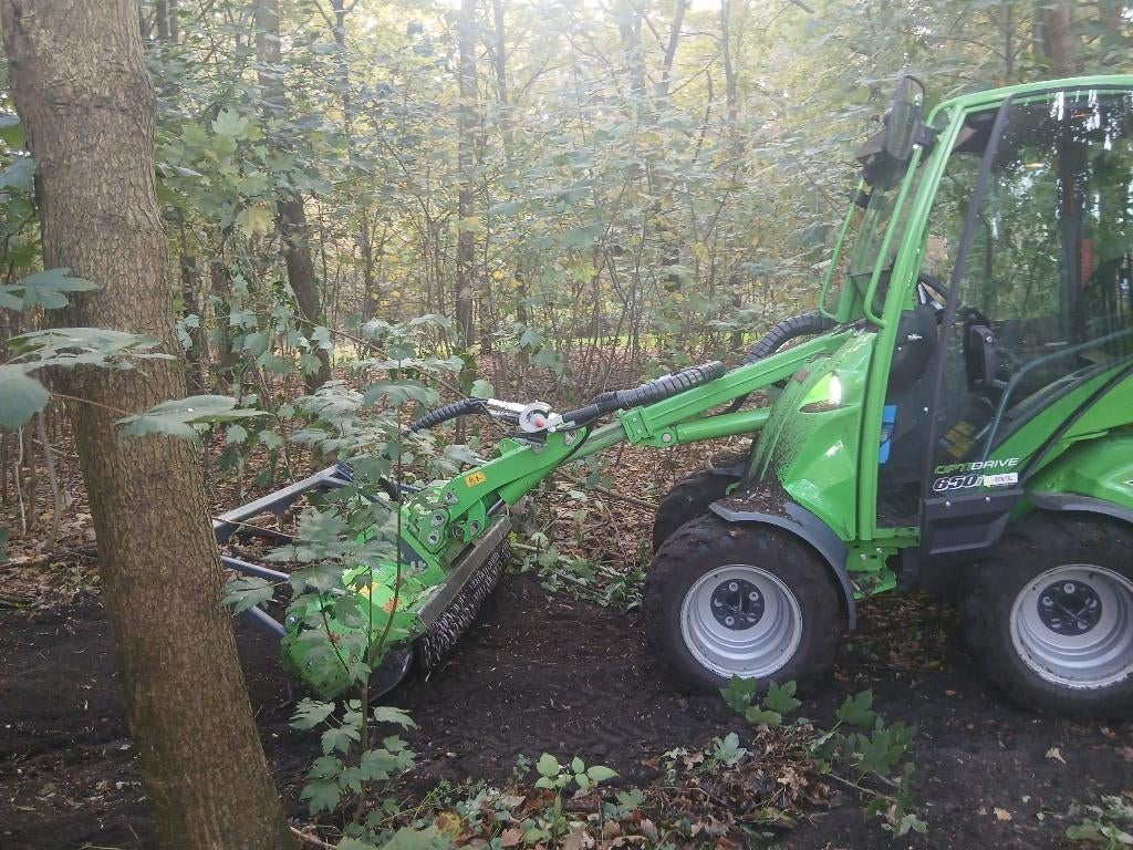 Compact Bosfrezen aanleg bospad bos mulchen, Tuinonderhoud of Snoeiwerk