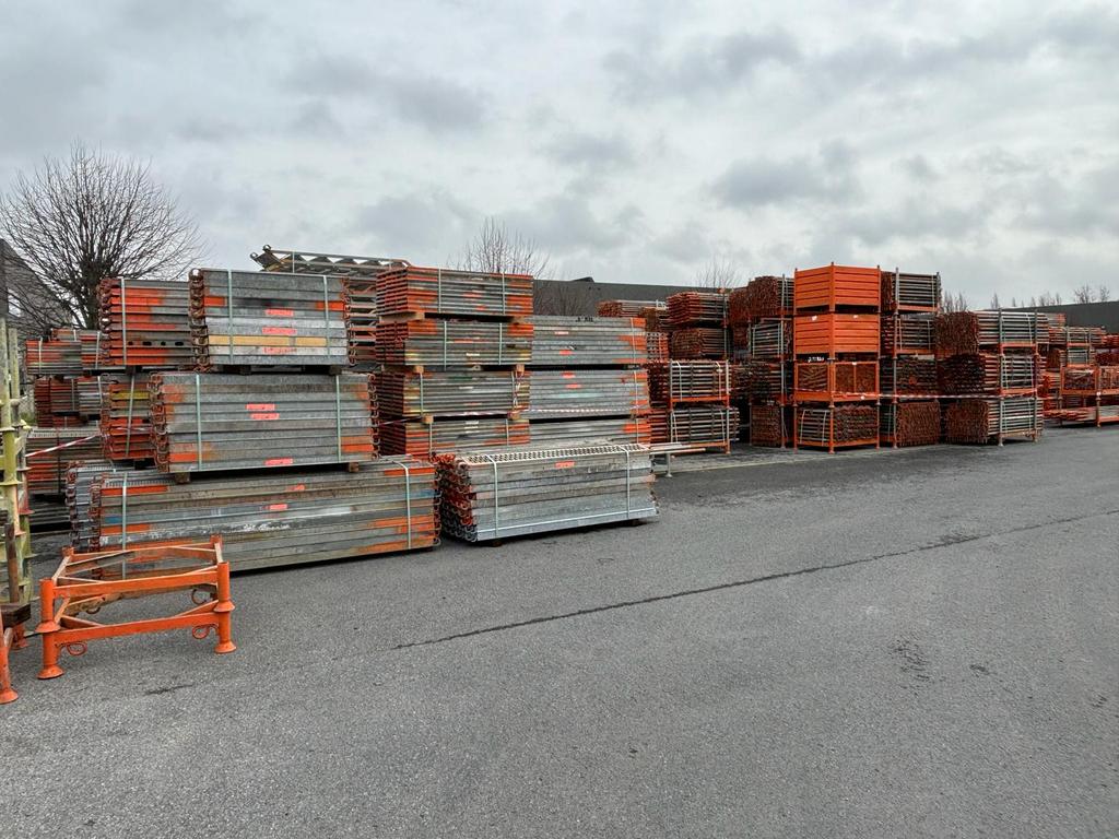 Layher allround , grote partij Layher materiaal . Layher, Doe-het-zelf en Verbouw, Steigers, Ophalen of Verzenden, Overige typen