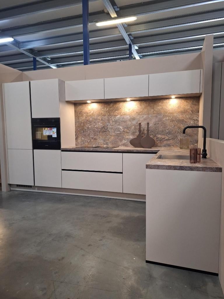 Complete Nieuwe keuken met apparatuur – Keuken Presilla, Ophalen of Verzenden, Nieuw, Hoekkeuken, Greeploos