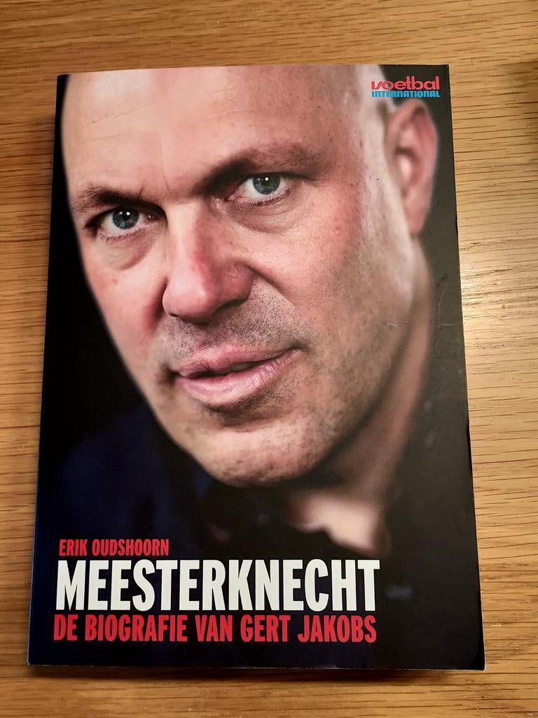 Gesigneerde biografie Gert Jacobs - Meesterknecht, Ophalen of Verzenden, Zo goed als nieuw, Erik Oudshoorn, Sport