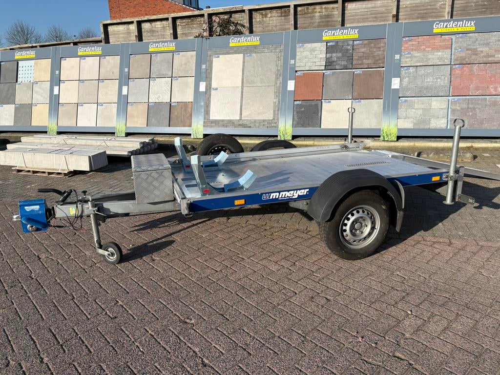 motortrailer / motoraanhanger geremd te huur Tempo-100, Aanhangwagen
