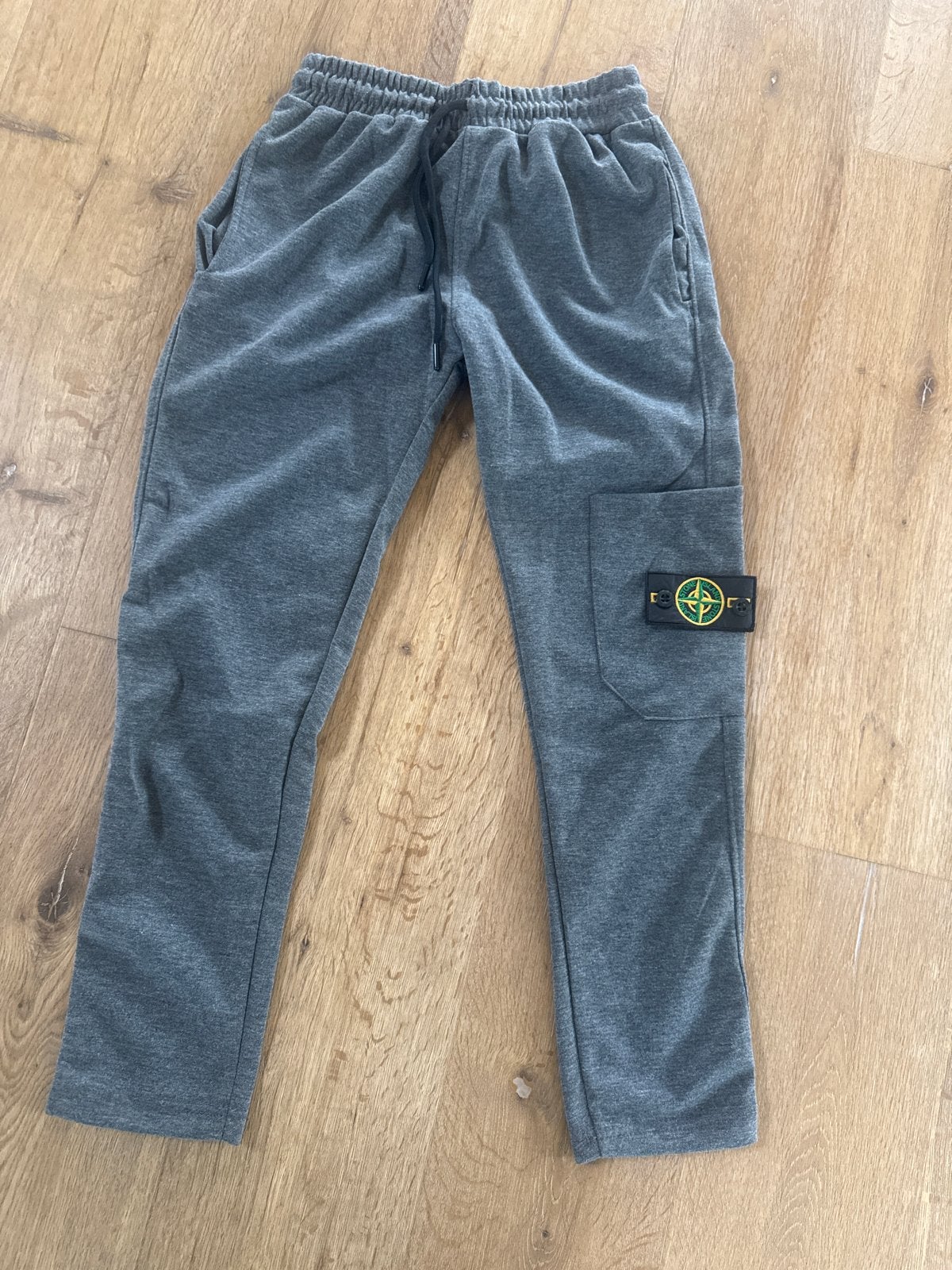 Stone Island Joggingbroek Maat S - Nieuwstaat, Kleding | Heren, Ophalen of Verzenden, Nieuw, Maat 46 (S) of kleiner, Grijs