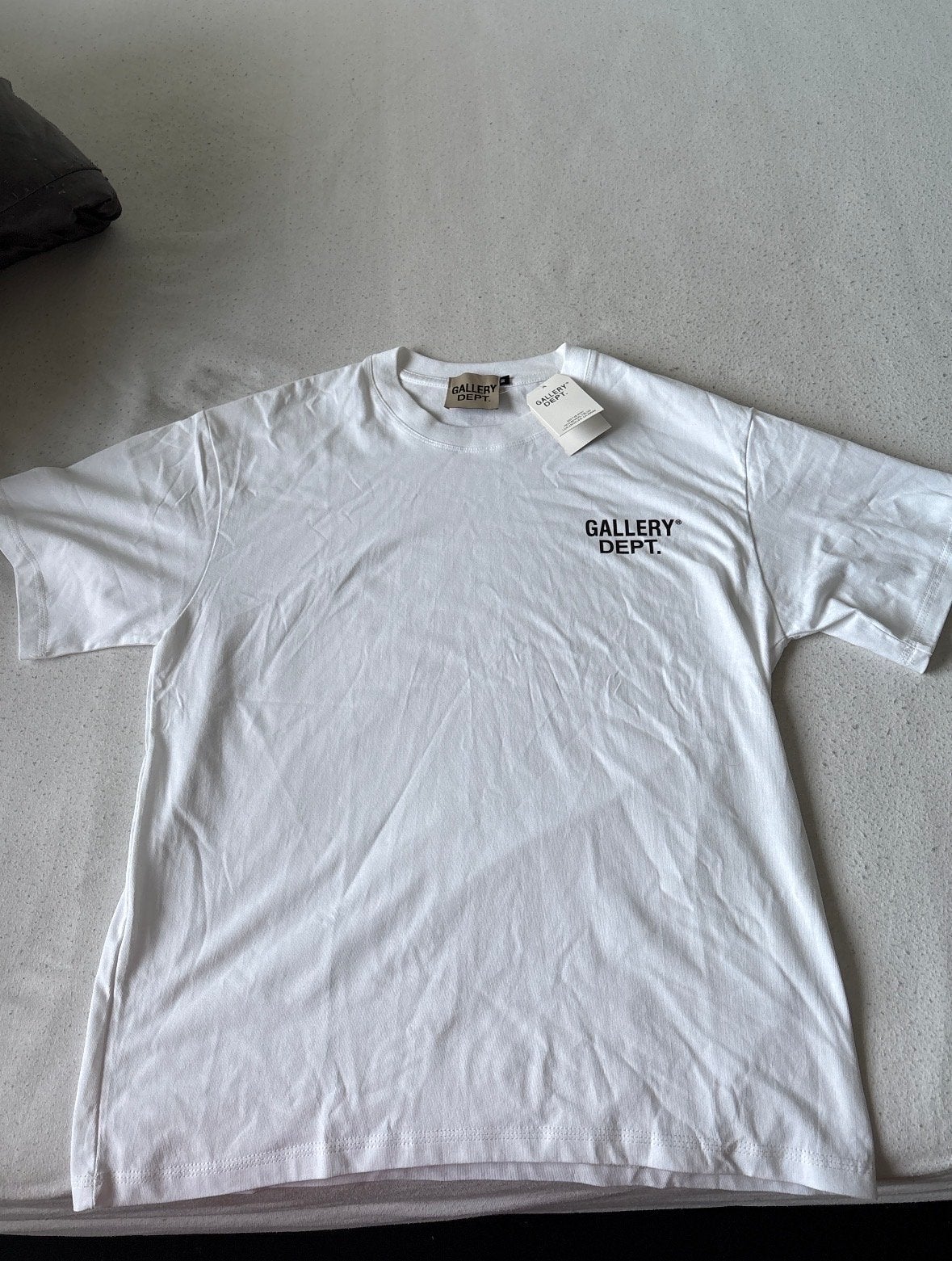 Gallery Dept. T-shirt - Wit met Zwart Logo, Kleding | Heren, Ophalen of Verzenden, Nieuw, Maat 48/50 (M), Wit