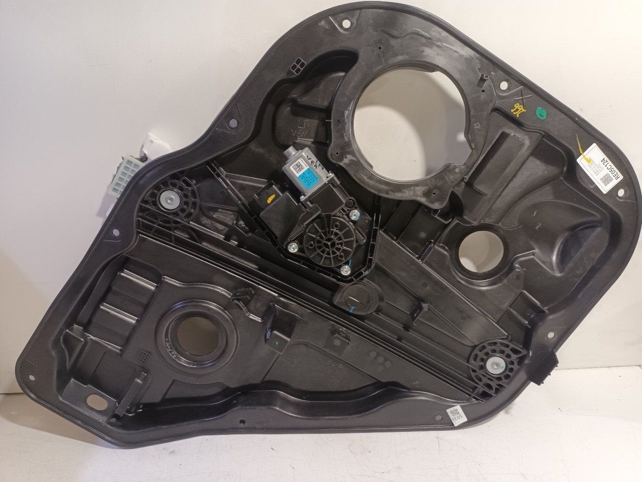 Raammechaniek elektrisch links achter Hyundai Santa Fe, Onderdelen@venauto.nl, Van der Ven Autorecycling B.V., Gebruikt, Ettenseweg 76, 4706 PB Roosendaal, The Netherlands