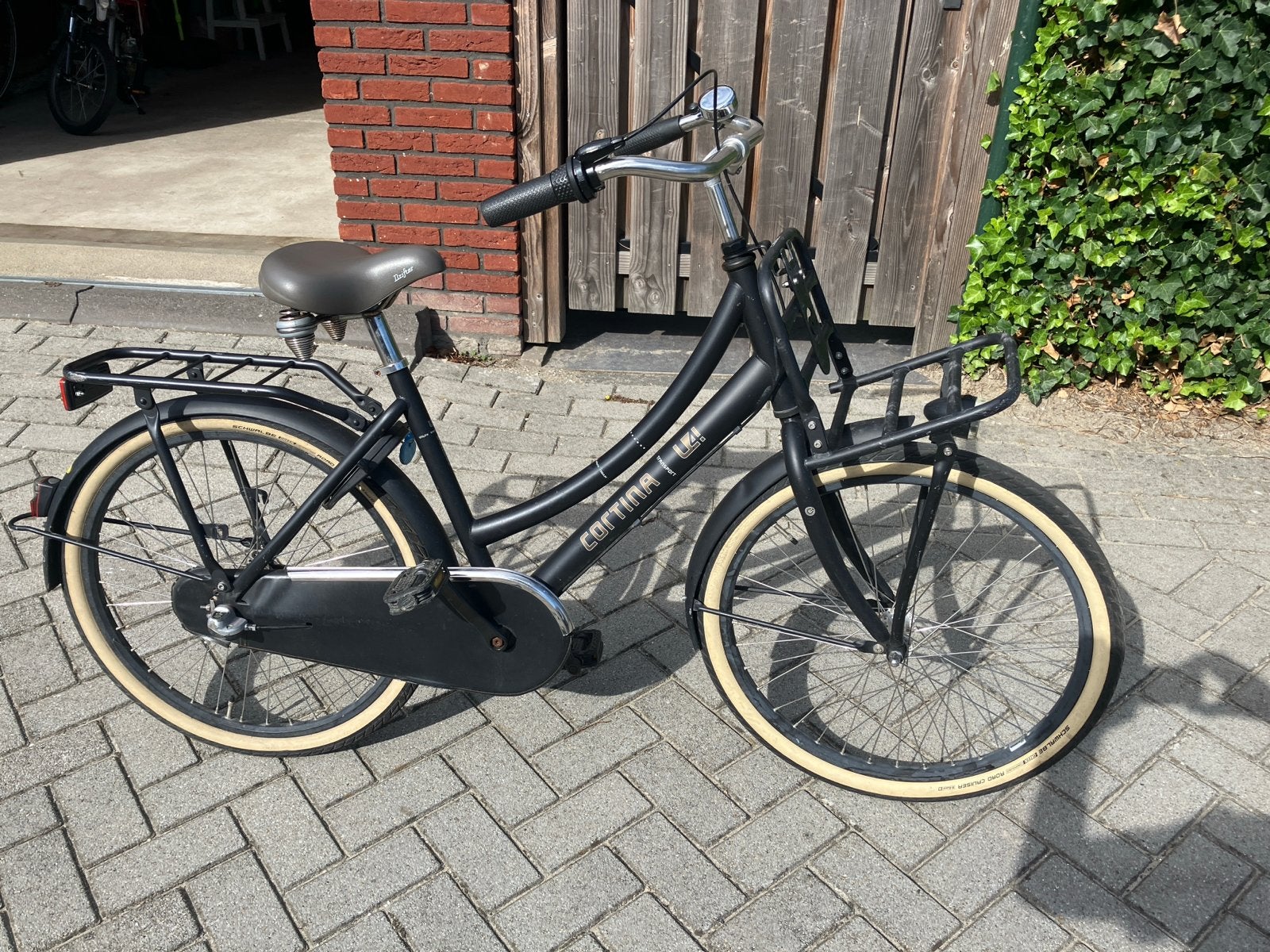 Cortina U4 24 inch Transportfiets Meisjes Zwart, Fietsen en Brommers, Ophalen, Terugtraprem, Versnellingen, Gebruikt