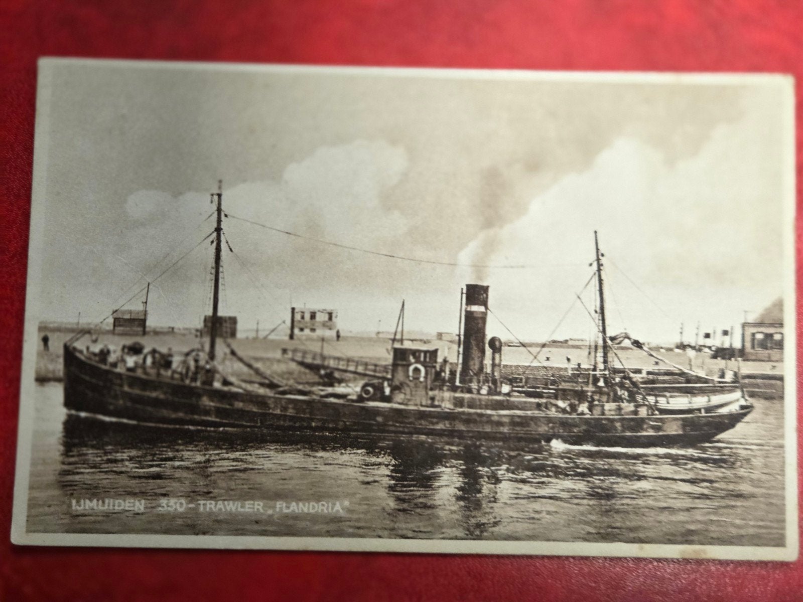 IJmuiden 330 - Trawler Flandria, Ophalen of Verzenden, Zo goed als nieuw, Kaart, Foto of Prent