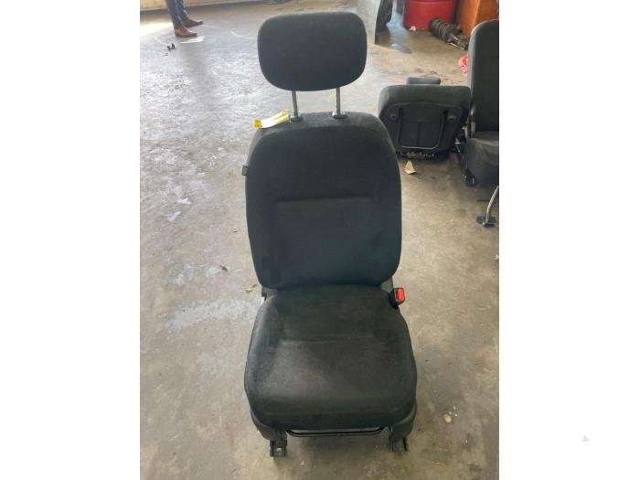 Stoel rechts van een Honda FR-V, Auto-onderdelen, Interieur en Bekleding, Honda, Gebruikt, -, -