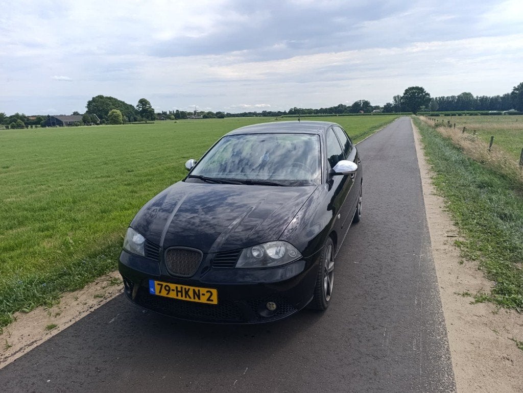 Seat Ibiza 1.6 77KW 5DRS 2009 Zwart, Auto's, Voorwielaandrijving, 15 km/l, 4 cilinders, Origineel Nederlands