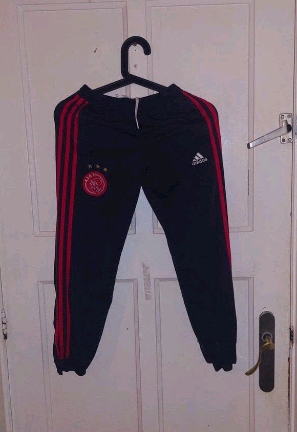 Ajax sportbroek maat 140, Ophalen of Verzenden