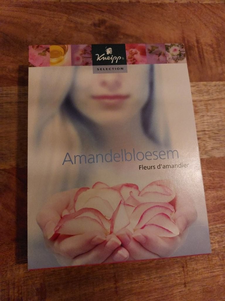 Nieuw Kneipp Selection Amandelbloesem, Ophalen of Verzenden, Nieuw, Overige typen