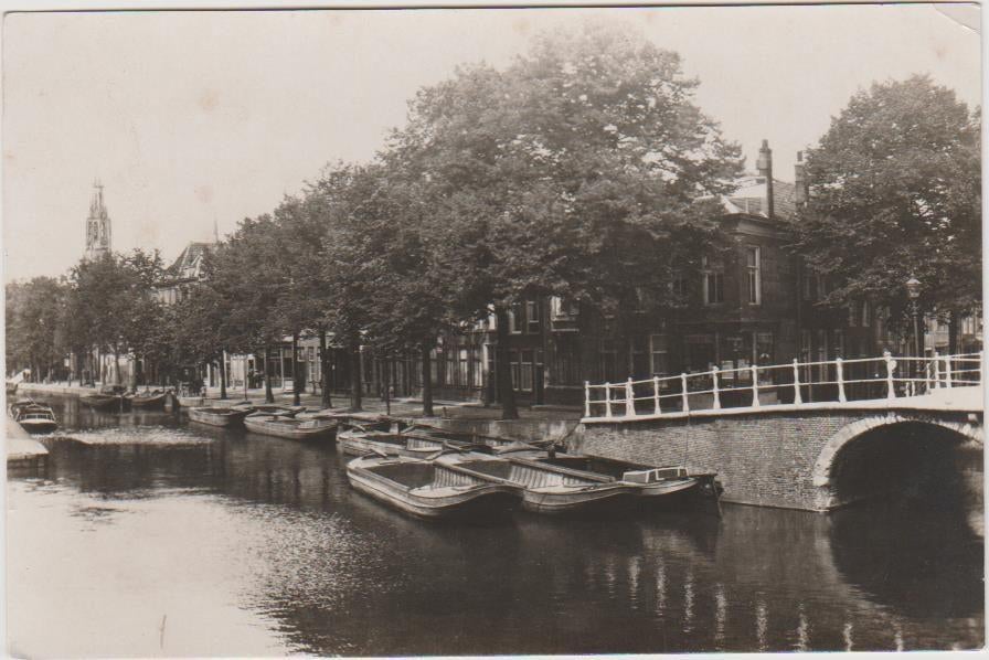 Delft Gracht. -Real Photo- Foto P. Kruseman., Verzenden, 1940 tot 1960, Ongelopen, Zuid-Holland