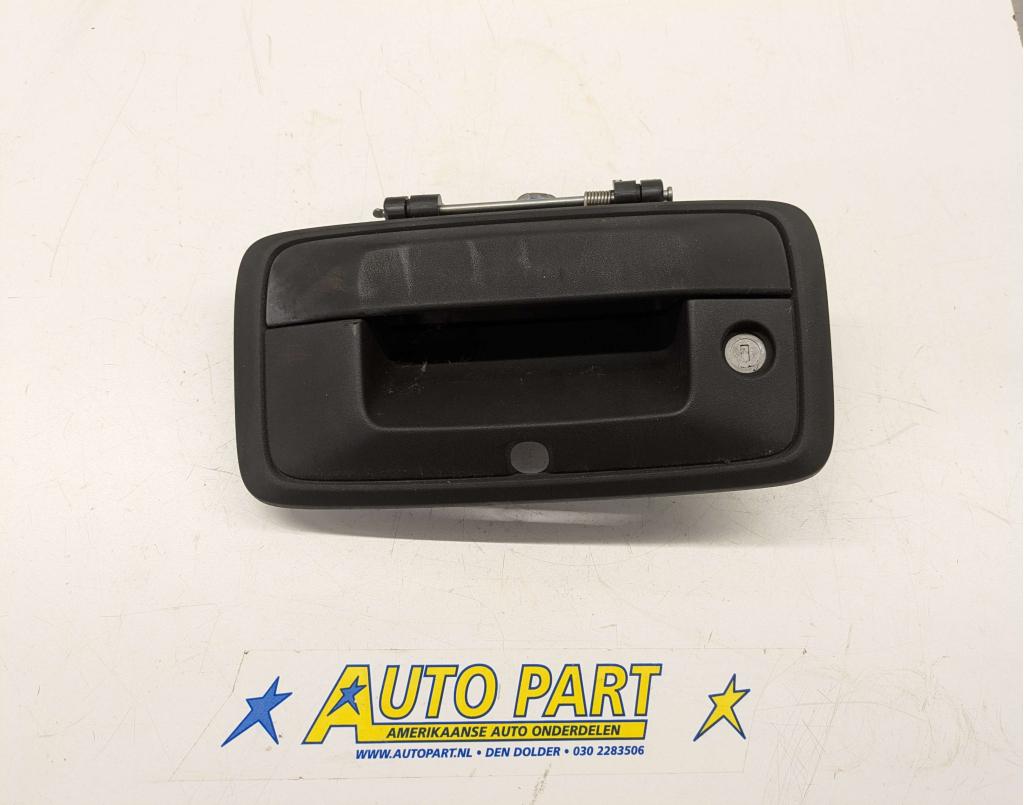 Chevrolet Silverado achterklep hendel 2016-2019, Gebruikt, Info@gm.com, Chevrolet, Ophalen of Verzenden
