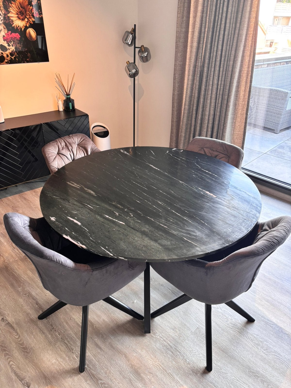 Ronde eettafel met natuurstenen blad en 4  draaistoelen, Ophalen, 100 tot 150 cm, Rond, Zo goed als nieuw