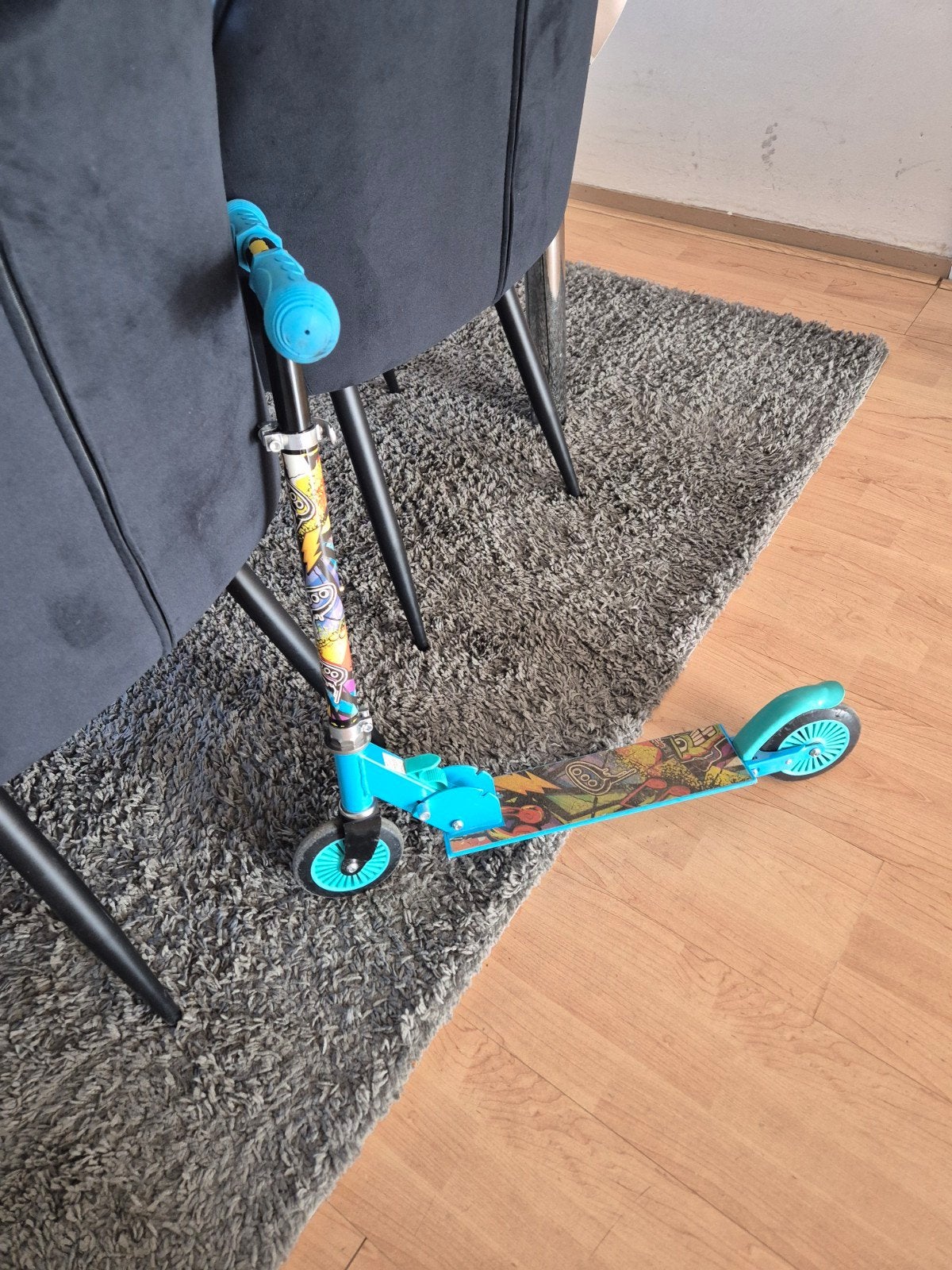 Blauwe step met kleurrijke opdruk, Ophalen of Verzenden, Gebruikt, Gewone step, Onbekend