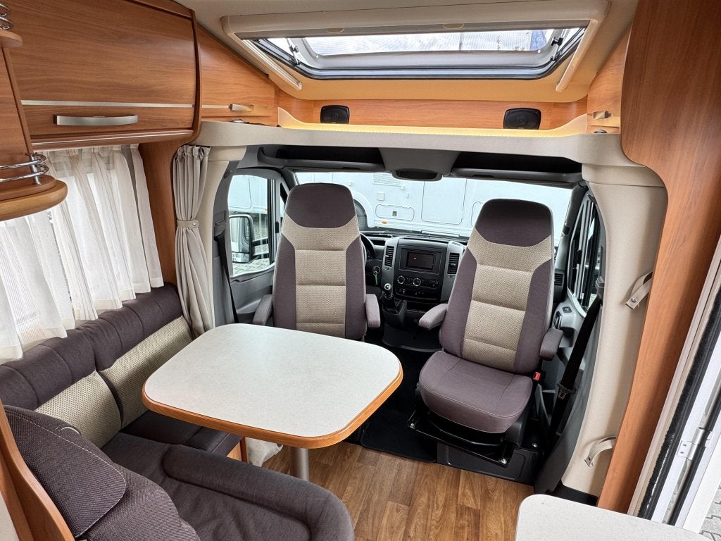 Hymer ML-T 580 - lengtebedden, Ringverwarming, Buitenlamp, Achteruitrijcamera, Tot en met 2
