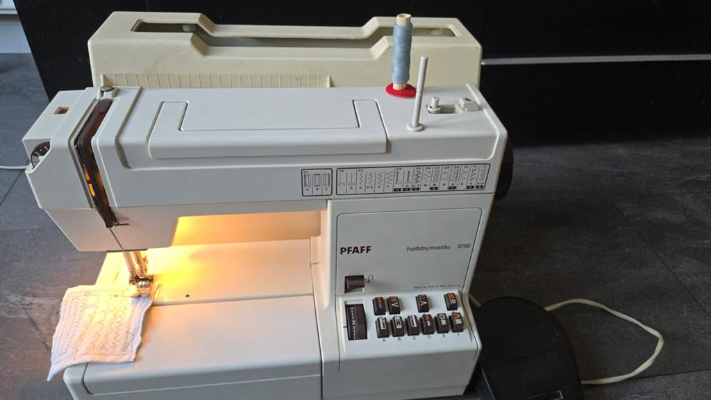 Pfaff hobbymatic 919, Hobby en Vrije tijd, Naaimachines en Toebehoren, Ophalen, Naaimachine, Industrieel, Gebruikt