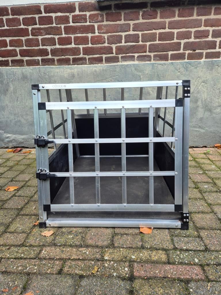 Hondenbench (auto), Dieren en Toebehoren, Ophalen, Zo goed als nieuw
