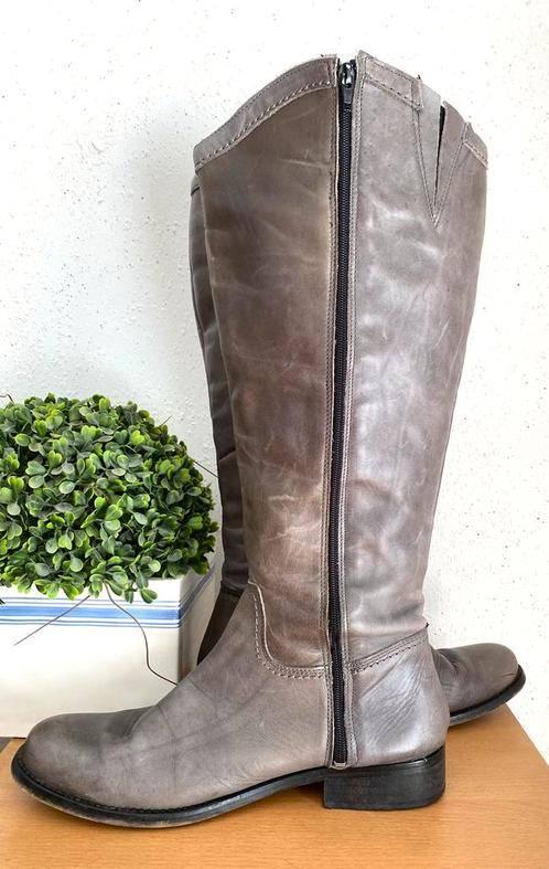 2nice taupe kleur laarzen maat 41, Kleding | Dames, Schoenen, Hoge laarzen, Overige kleuren, Ophalen of Verzenden, Zo goed als nieuw