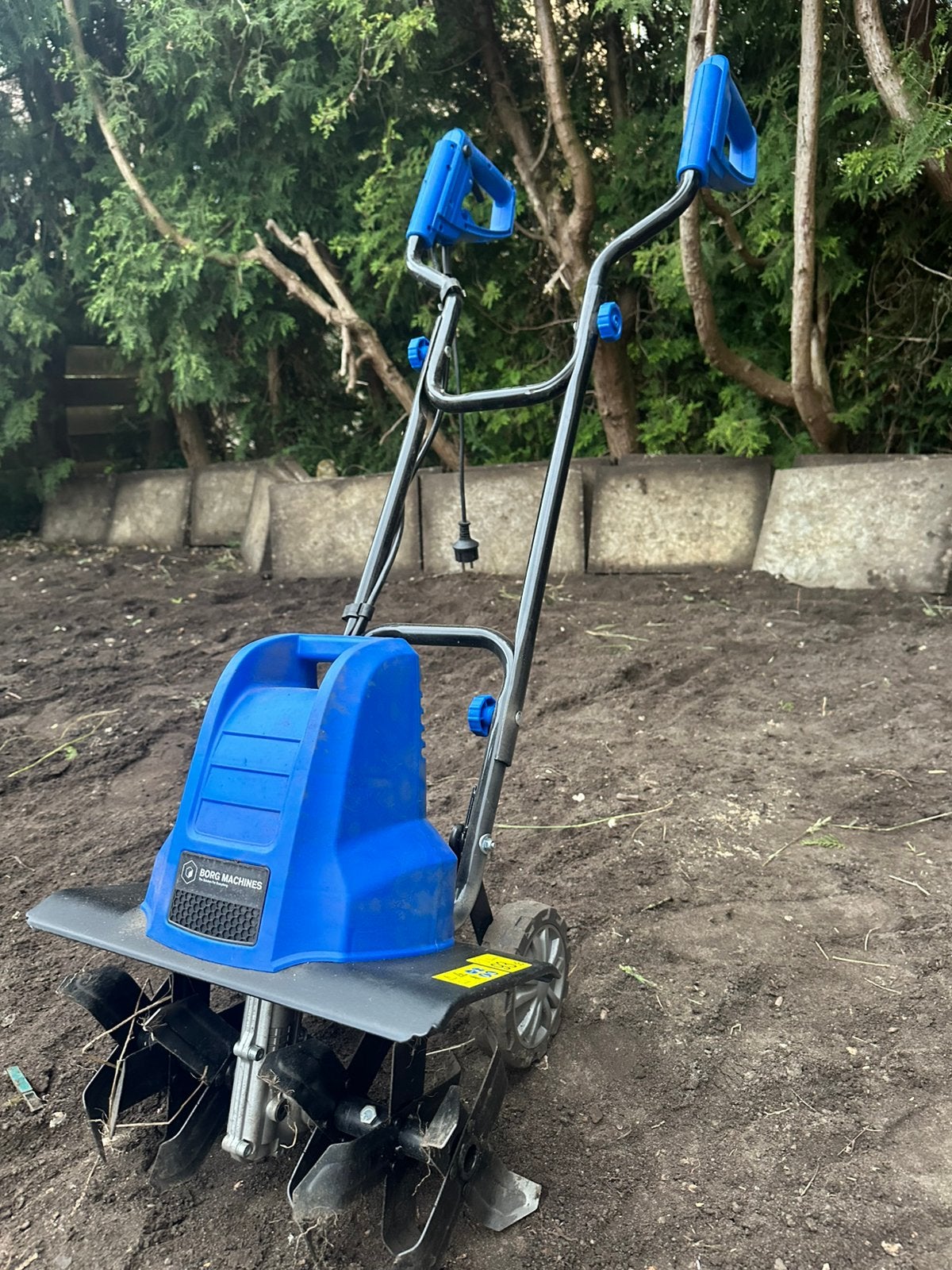 Borg Tuinfrees, Ophalen, Zo goed als nieuw, Elektrisch, Tuinfrees