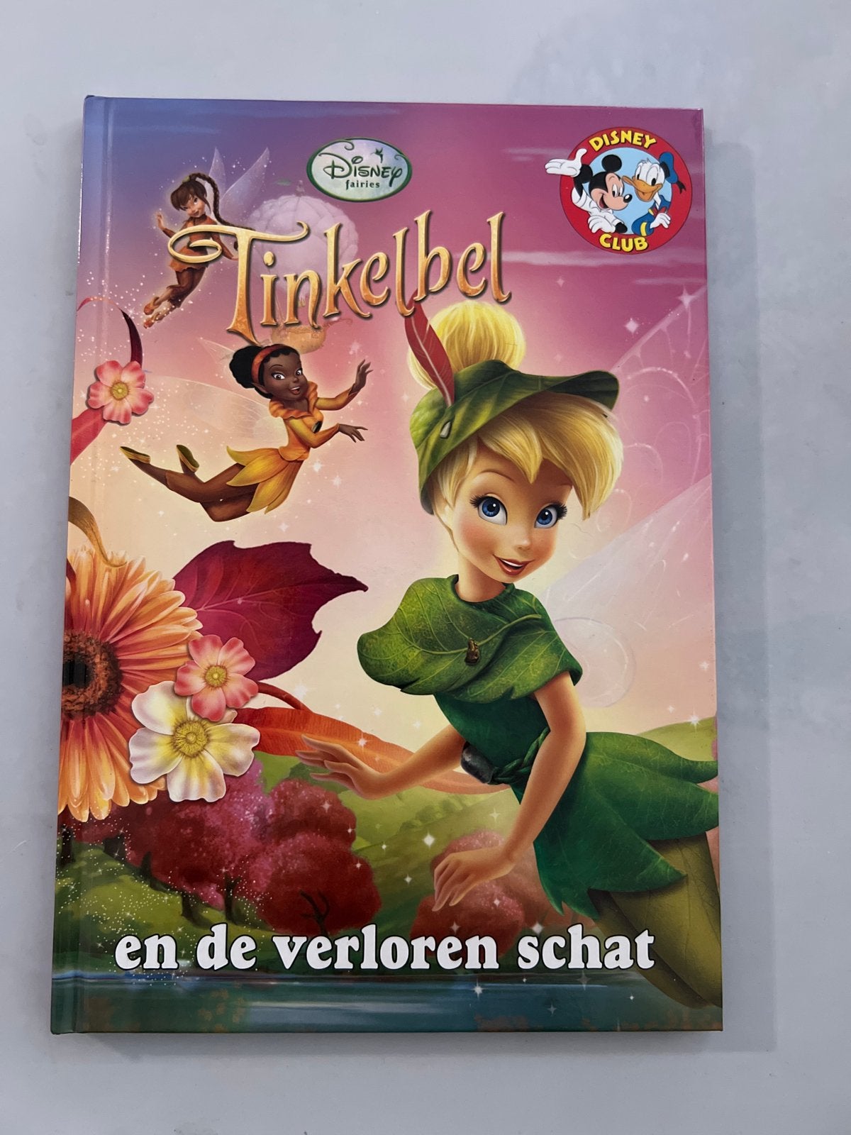 Tinkelbel en de verloren schat - Disney Boekenclub, Boeken, Ophalen of Verzenden, Zo goed als nieuw, Sprookjes