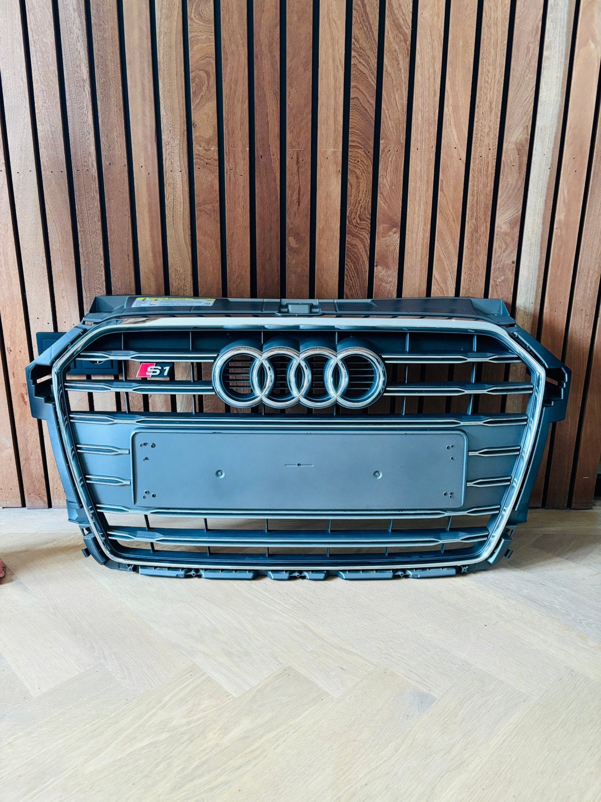Originele Audi S1 grille (OEM) in zeer nette staat., Ophalen, Voor, Audi, Bumper