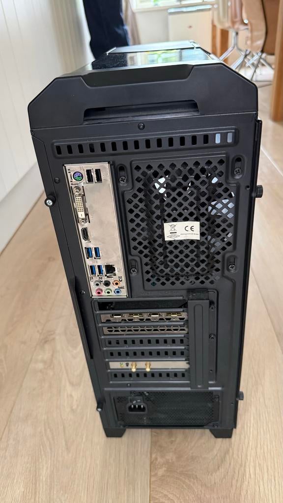 Desktop PC met RTX 3070, i5-8600k, 16GB RAM, Computers en Software, Desktop Pc's, Ophalen, Gebruikt, Gaming, SSD