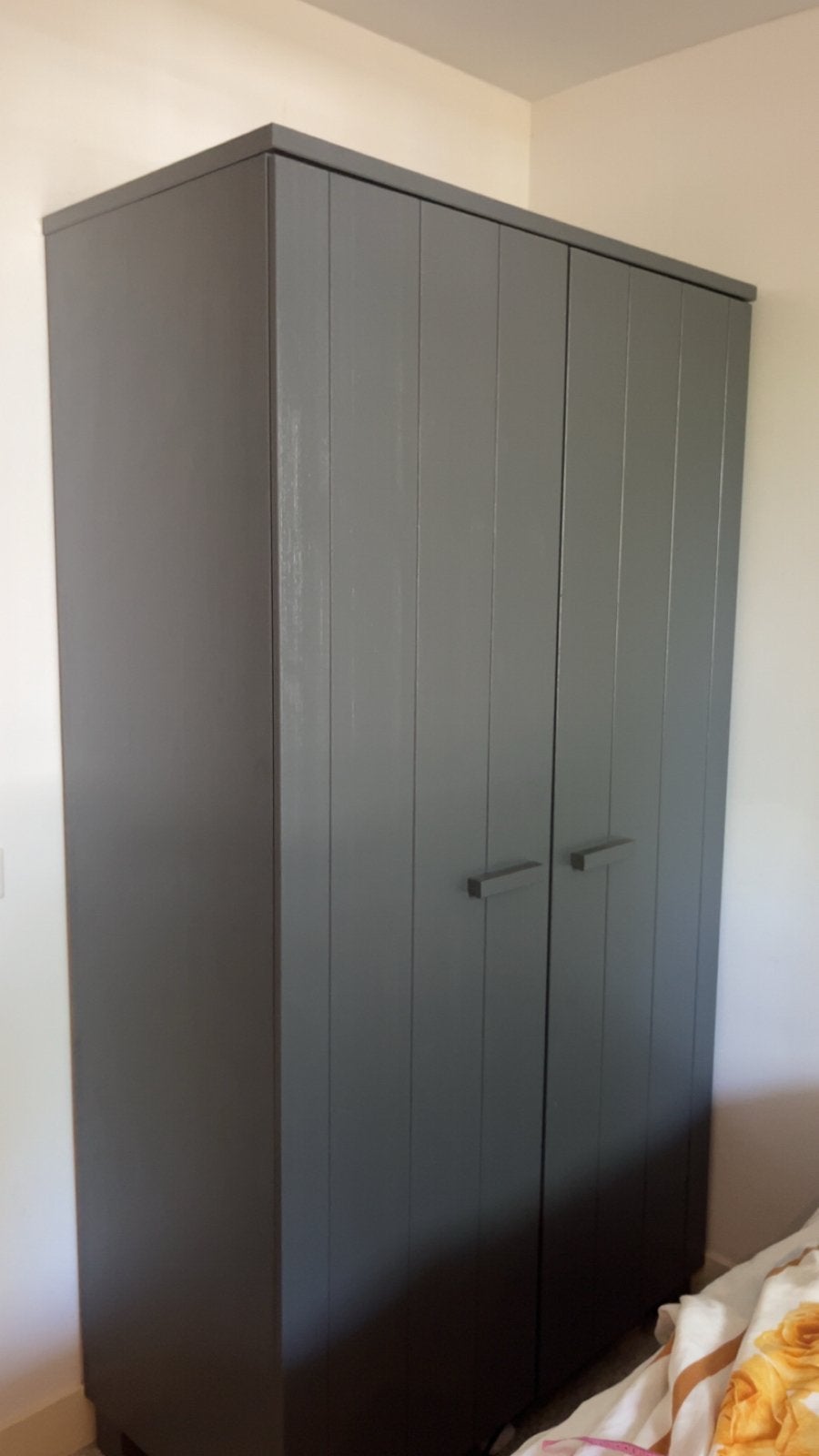 Grijze kledingkast met planken en hangruimte, Ophalen, Gebruikt, 100 tot 150 cm, 200 cm of meer