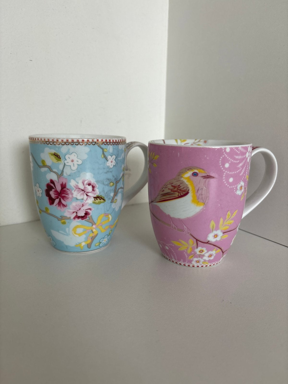 Pip Studio mokken met bloemen en vogel - set van 2, Ophalen, Pip Studio, Mok, Zo goed als nieuw