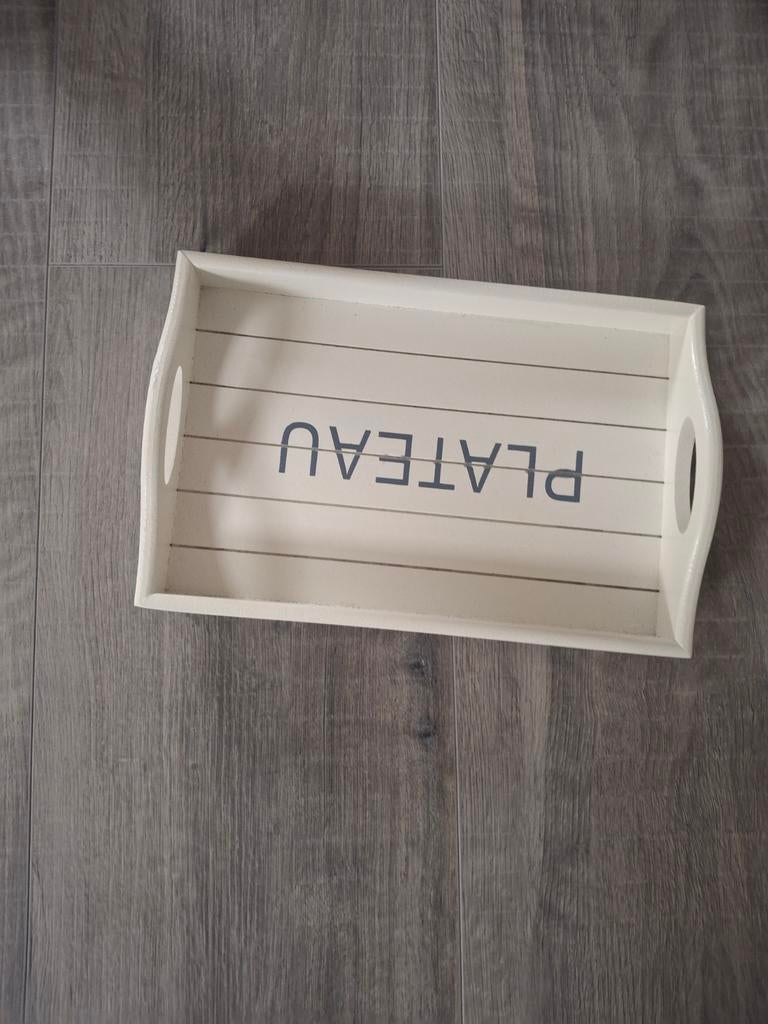 2 bank/bed tafeltjes met uitklapbare poten, Ophalen of Verzenden, Zo goed als nieuw