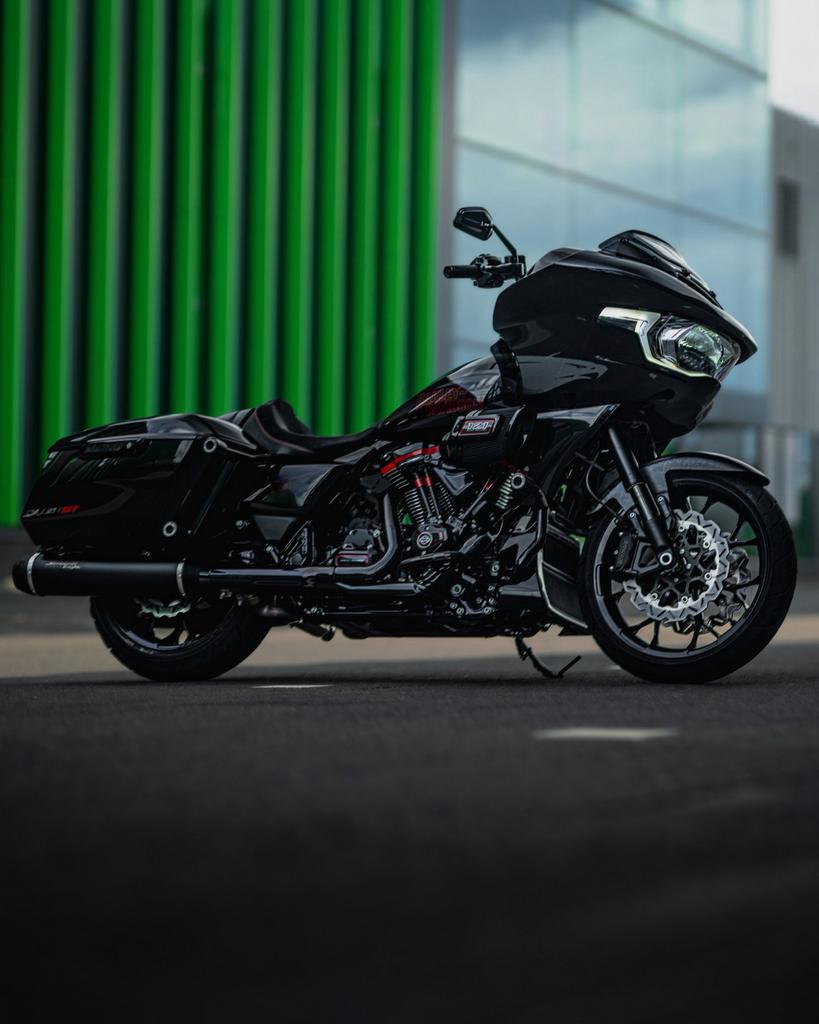 Harley-Davidson Roadglide CVO ST | 25th Anniversary | Vol!, Particulier, Chopper