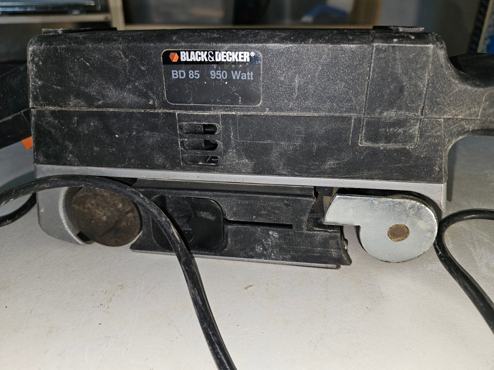 Black&Decker bandschuurmachine 950 watt, Ophalen of Verzenden, Gebruikt, 600 tot 1200 watt, Bandschuurmachine