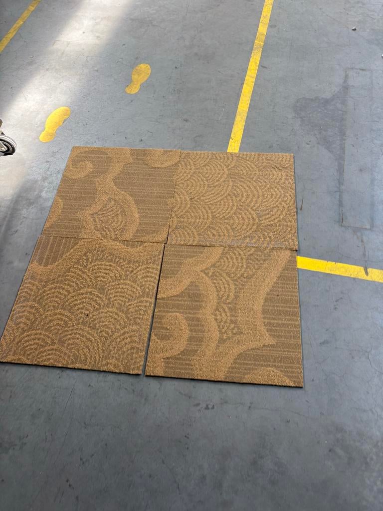 400m2 tapijttegels €1 per m2 50x50 cm, Hotel, 50 tot 100 cm, Beige, Vierkant
