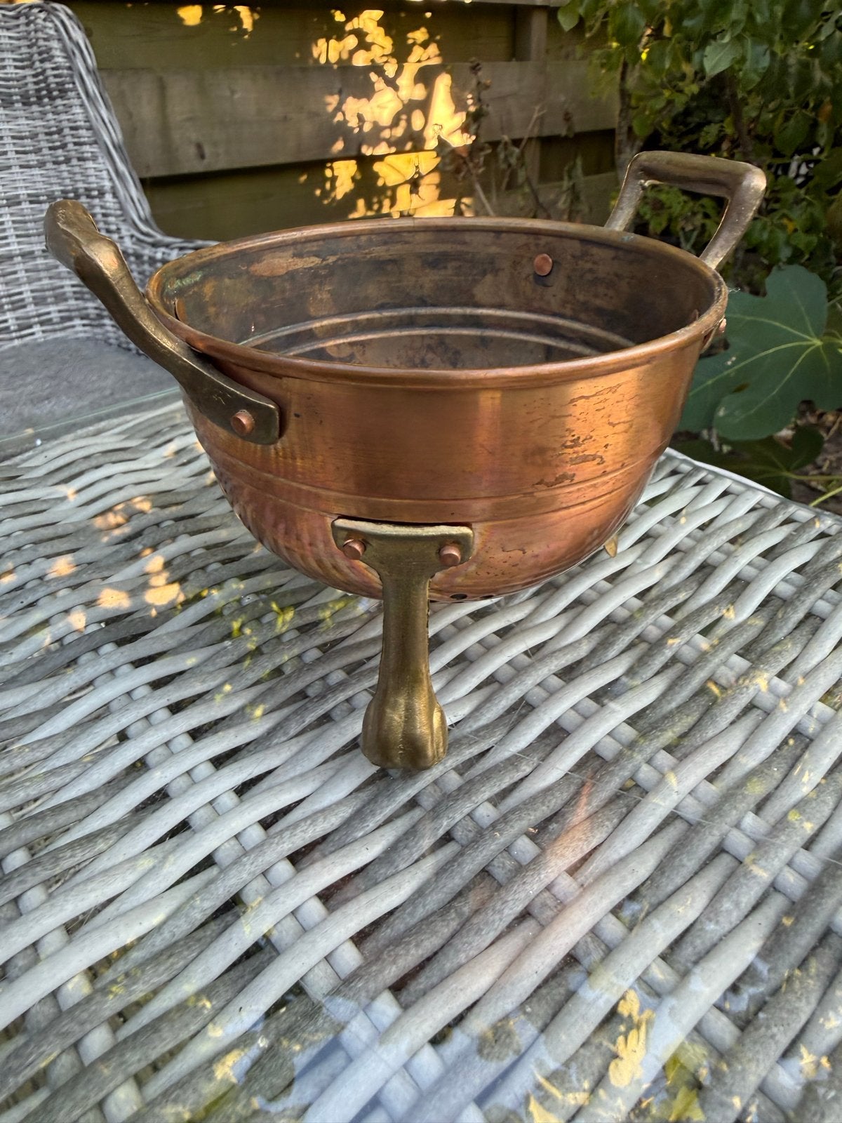 Antieke koperen vergiet met bronzen handvatten, Antiek en Kunst, Antiek | Koper en Brons, Ophalen of Verzenden, Koper
